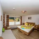 Haus Rosemarie Lägenhet Nesselwängle